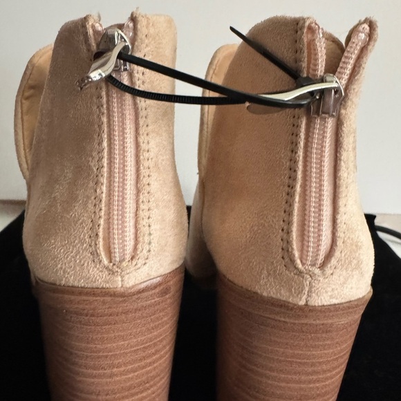 Tan Ankle Boots with V-Cut Design and Block Heel (new without tag) - Picture 8 of 11